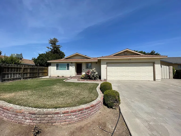 708 S Peggy St — Photo 1