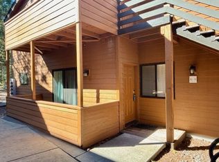 56856 Enterprise Dr, Sunriver, OR 97707