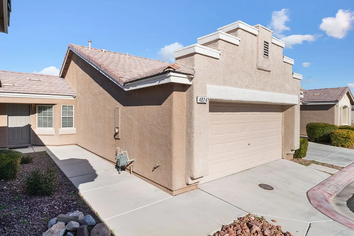 Building Photo - 4824 Violet Bay Ct