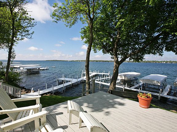 2nd image of 7114 Lake Shore Dr Unit 21