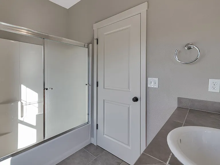 780 NE Adwick Dr — Photo 20
