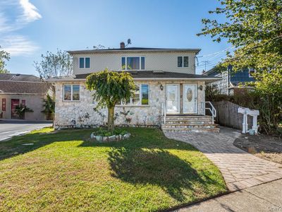 47 Jackson Avenue, Mineola, NY, 11501