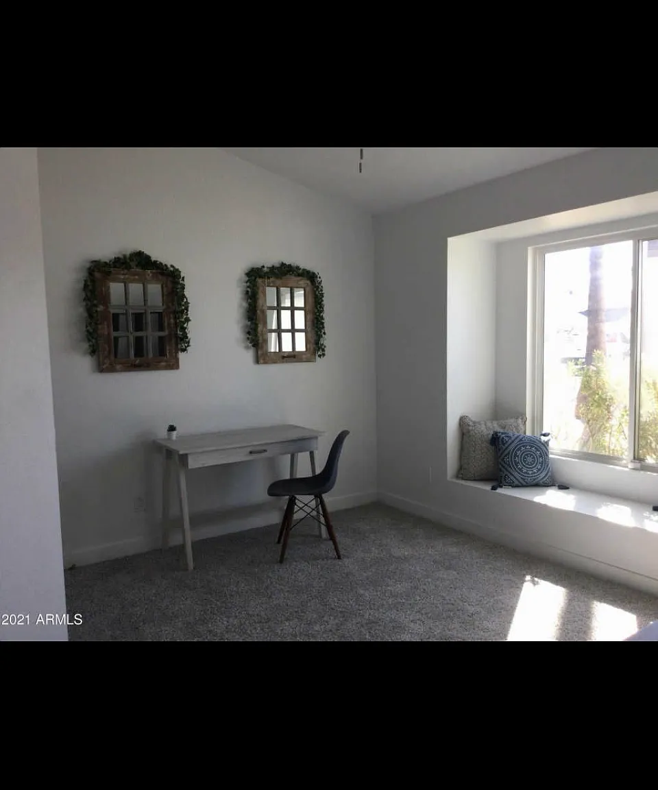 3336 W Potter Dr — Photo 2