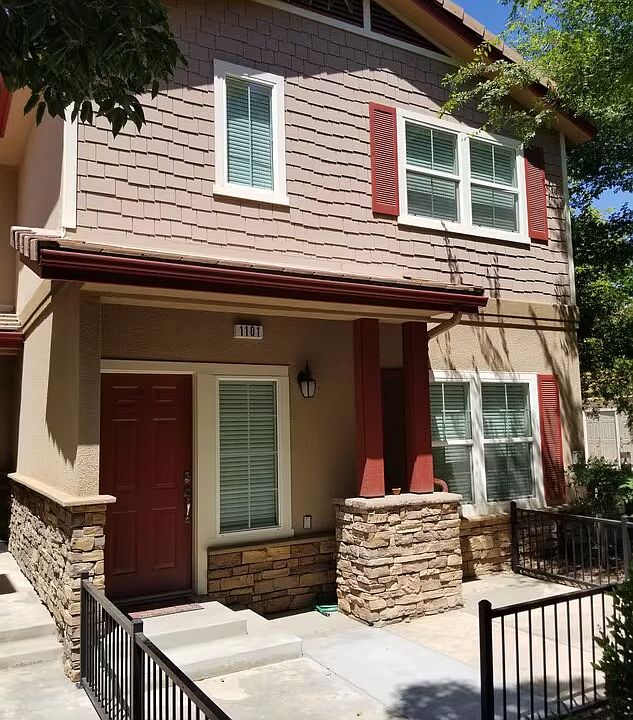 2nd image of 1510 Orange Ave APT 907