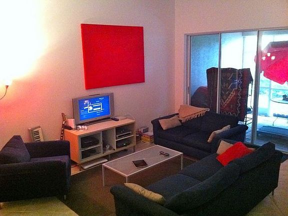 Huge Living Room, Covered Patio/Sun-porch