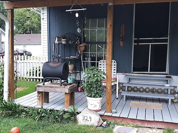 4th image of 329 McLeod Ave