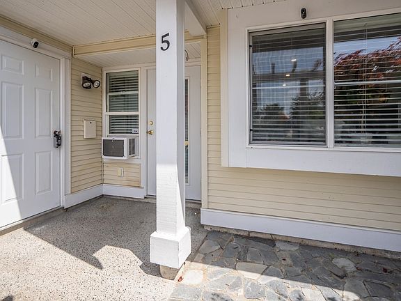 3rd image of 23575 119th Ave #5