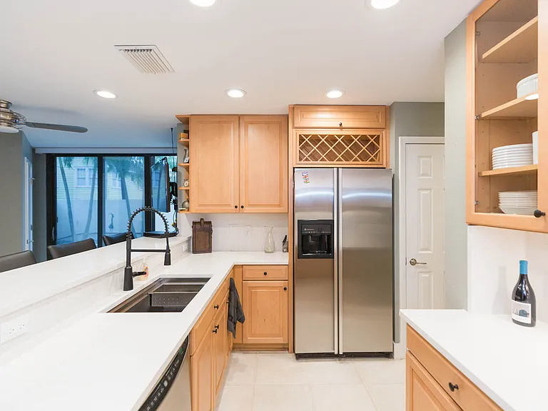 2020 W Dekle Ave #C — Photo 18