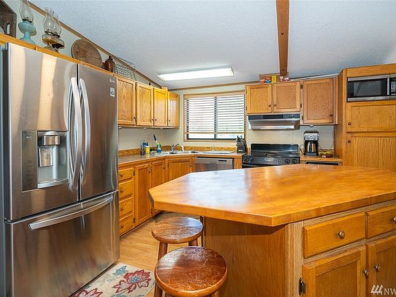 4th image of 126 Harmony Ln