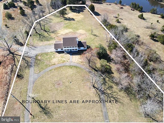 3rd image of 1950 Campbell Rd