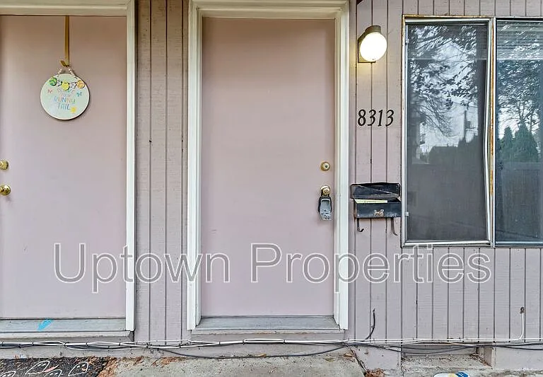 8313 SE 17th Ave — Photo 2