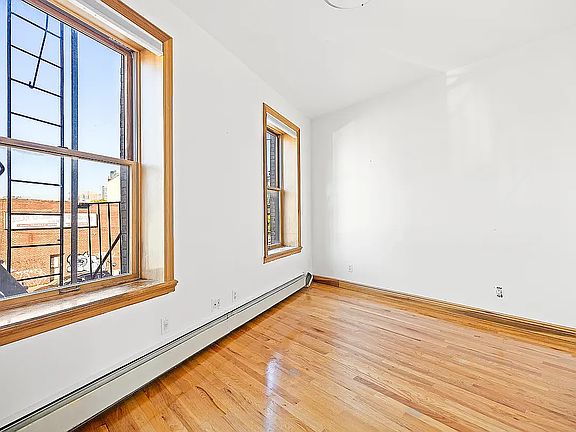 4th image of 625 Washington Ave #1