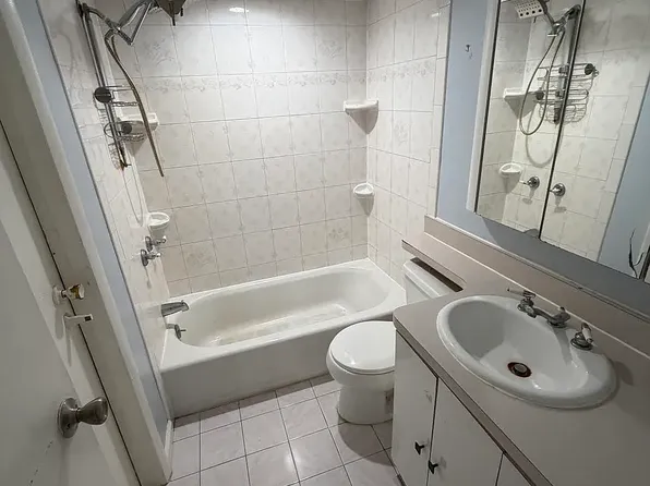 (undisclosed Address), Farmingdale, NY 11735