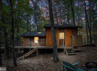 294 Mill Farm Trl, Berkeley Springs, WV 25411