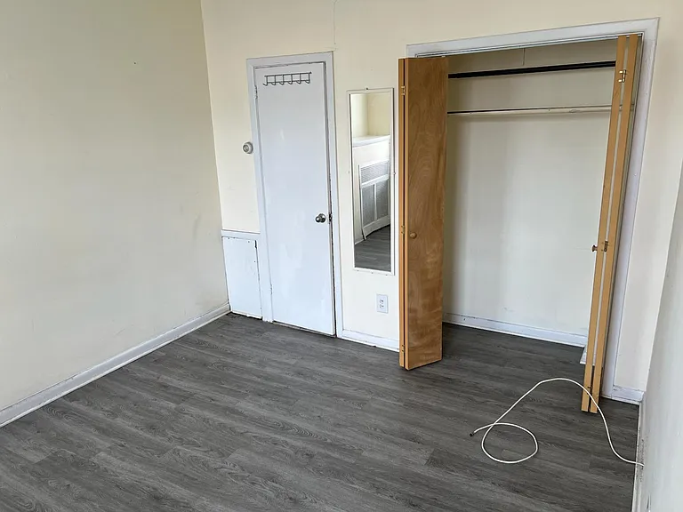 912 Pine St #3F — Photo 5