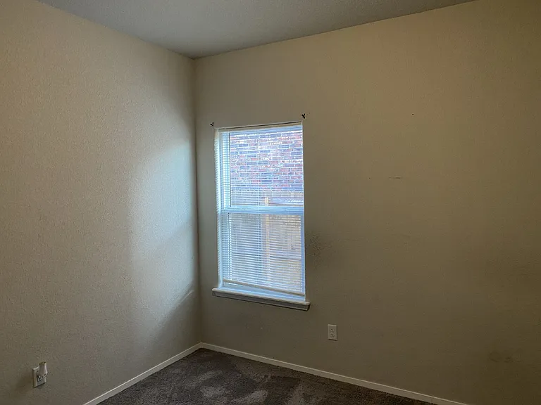 6611 Warrington Rd — Photo 4