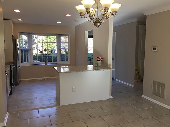 3rd image of 8208 Clifton Farm Ct