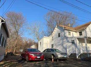 5 Magnolia Ct, New London, CT 06320