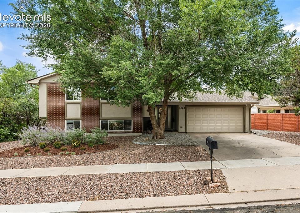 1st image of 1222 Lewis Ln
