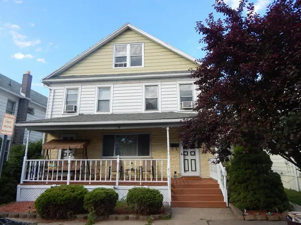 49 Penn St, Kingston, PA 18704