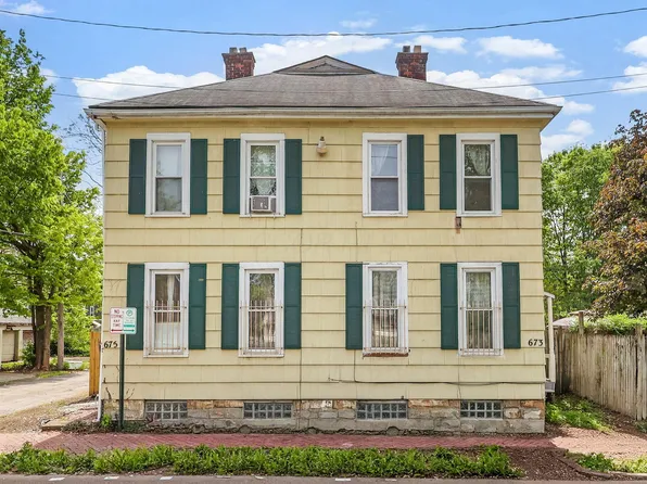 673 E Sycamore St, Columbus, OH 43206