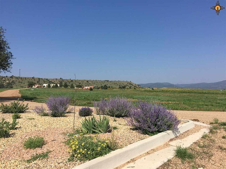 1st image of 10 Camino Oxido