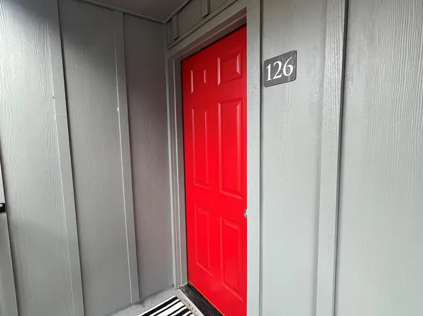 4 Touchstone Ter Unit 126, Lake Oswego, OR 97035