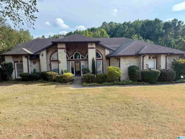 917 Calvary Xing, Fultondale, AL 35068