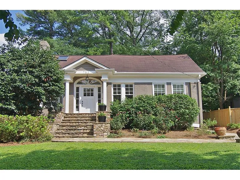 752 Elkmont Dr NE photo 1