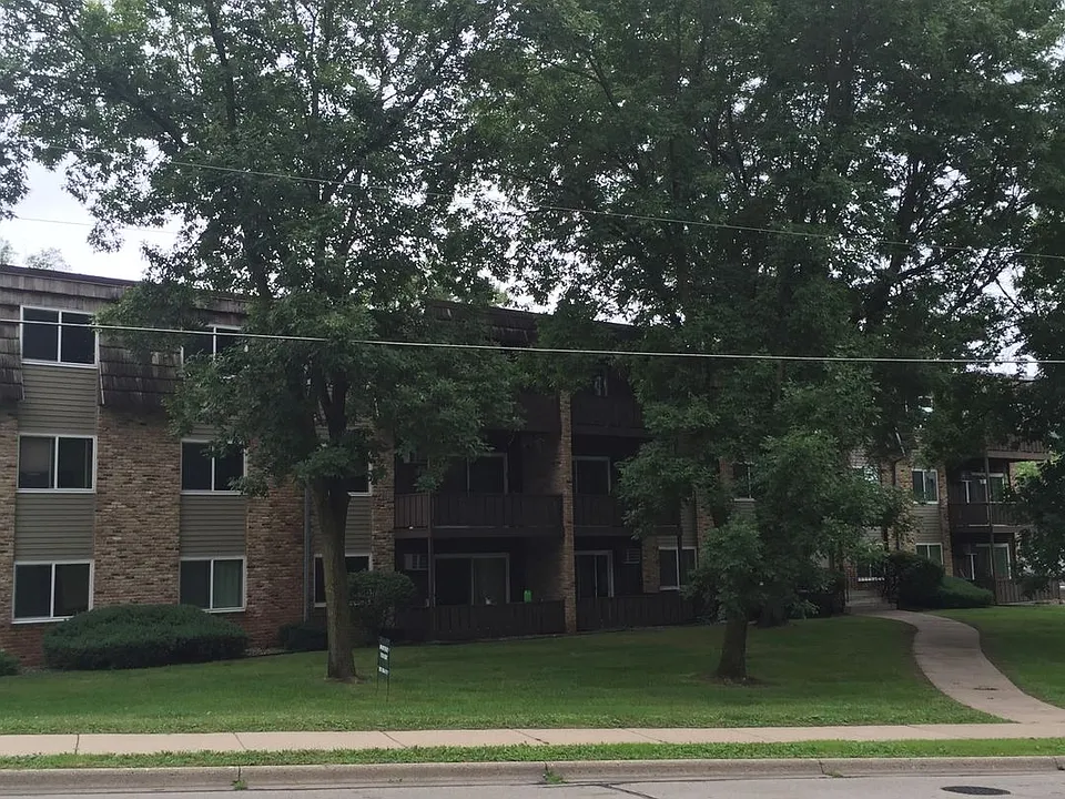 725 Featherstone Rd