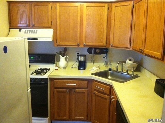 1st image of 337 Artist Lake Dr