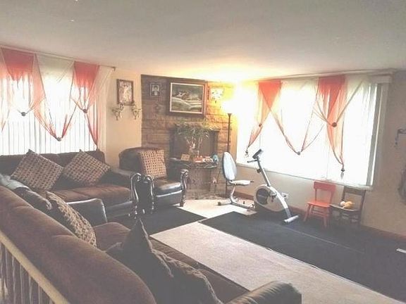 4th image of 907 N 21st Ave