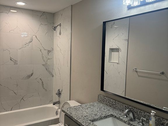 5th image of 108 W Orange Ave #108