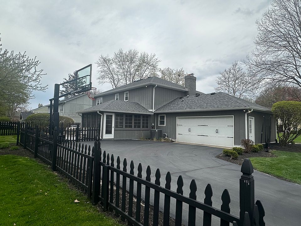 2nd image of 4541 Briarwood Dr