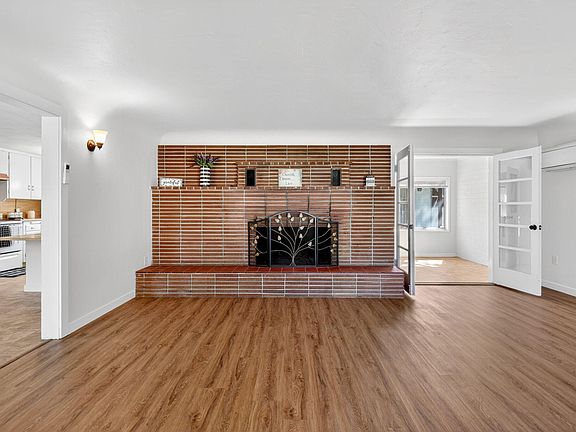 5th image of 1537 Cloverlawn Dr