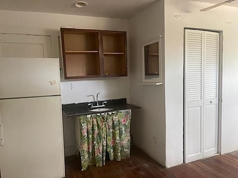 2nd image of 814 Briggs St #3