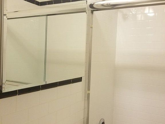 2nd image of 530 E 88th St APT 1C