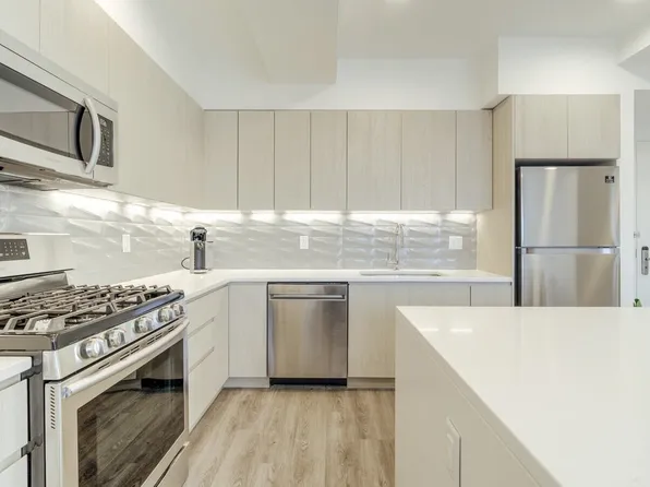 477 Broadway image 1 of 33