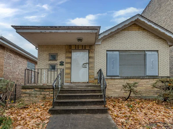 8132 S Kingston Ave, Chicago, IL 60617
