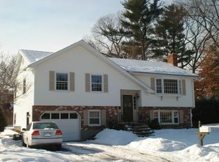 16 Aurele Cir, Reading, MA 01867