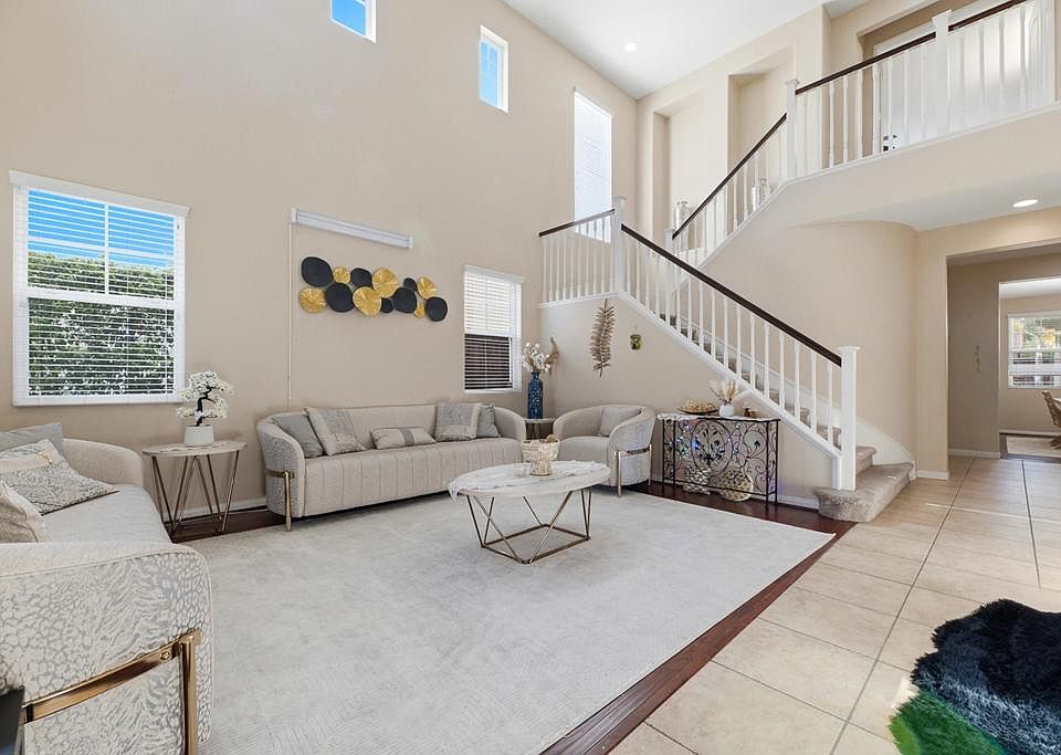 1st image of 30241 Trois Valley St