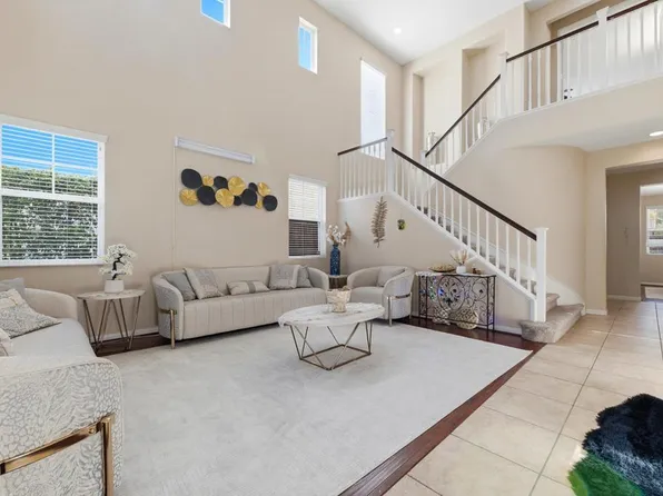 30241 Trois Valley St, Murrieta, CA 92563