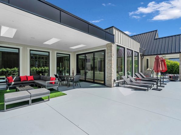 6 bedroom rental in West Vancouver — photo 38