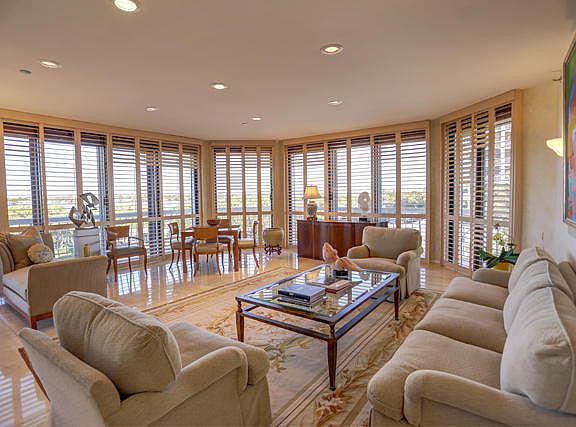 Home For Sale In Sloans Curve