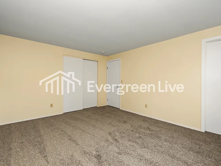 8441 Eagle Pass Dr — Photo 9