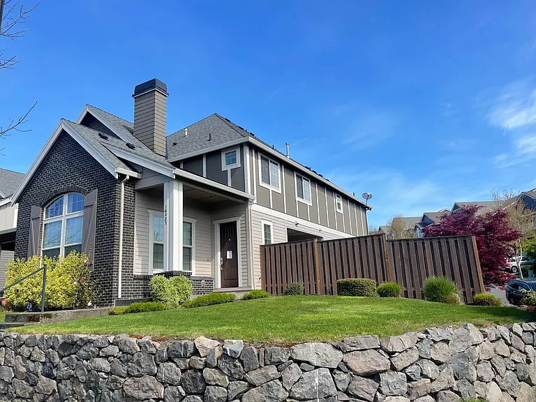 16425 NW Rossetta St — Photo 2