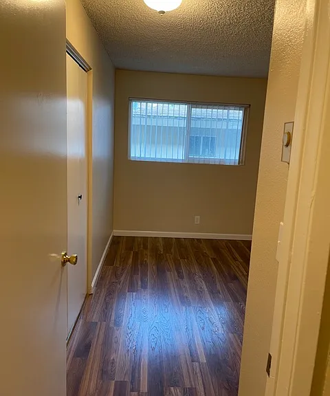 582 E Foothill Blvd #12 — Photo 9