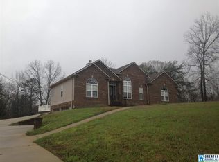561 Forest Cir, Warrior, AL 35180