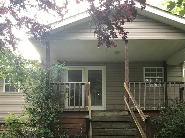 2238R Chestnut St, Hurricane, WV 25526