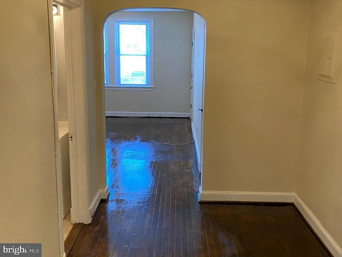 2 bed, 1.0 bath, 825 sqft, $1,400 — Photo 4